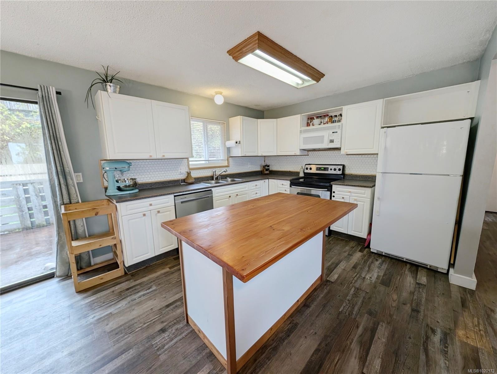 2121 Pioneer Hill Dr, Port Mcneill, BC