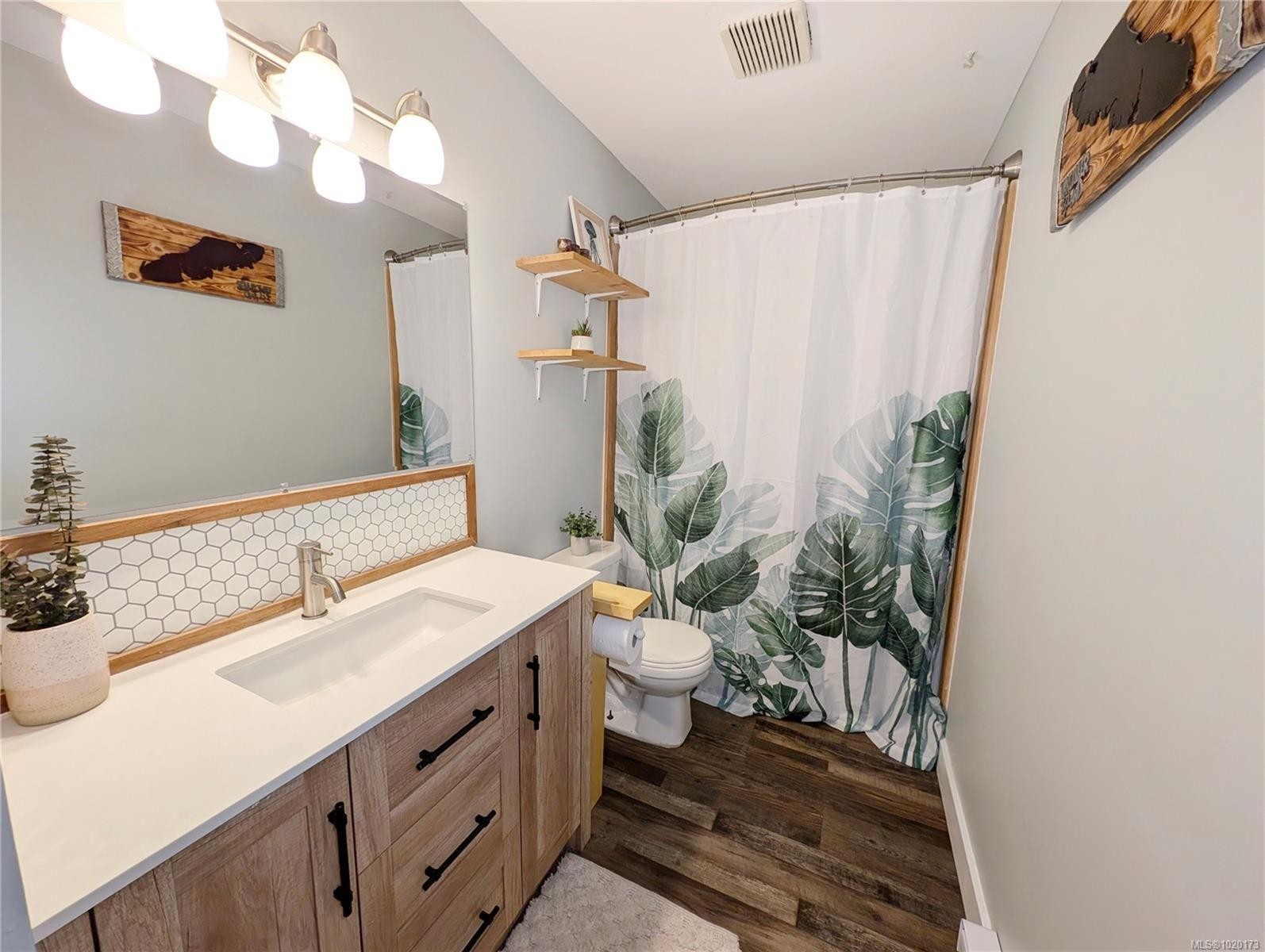 2121 Pioneer Hill Dr, Port Mcneill, BC