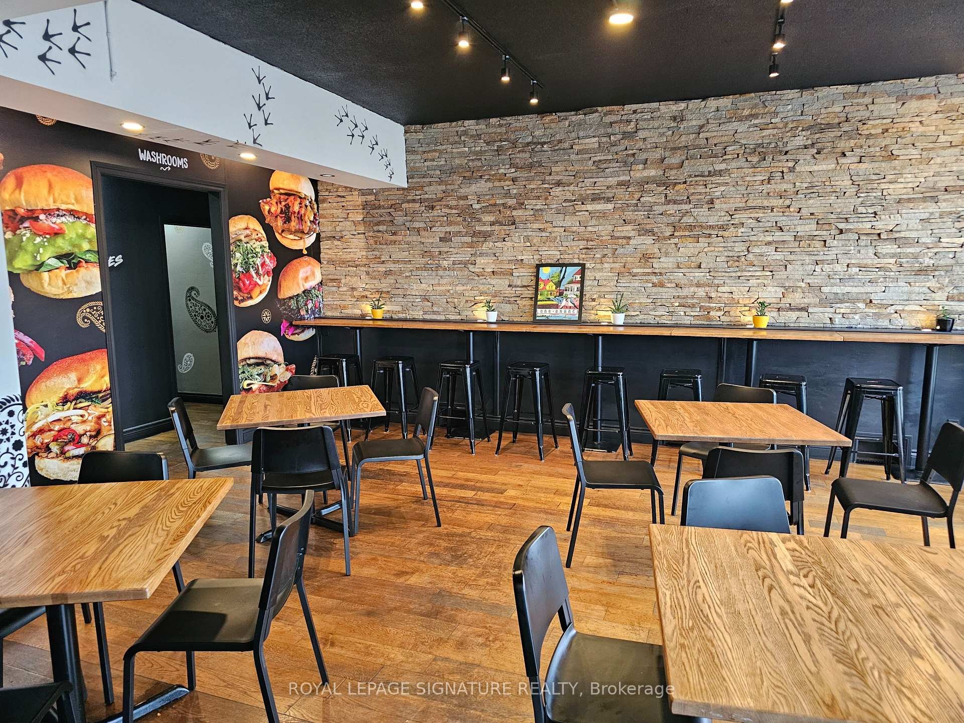 3747 Lake Shore Boulevard W, Toronto, ON