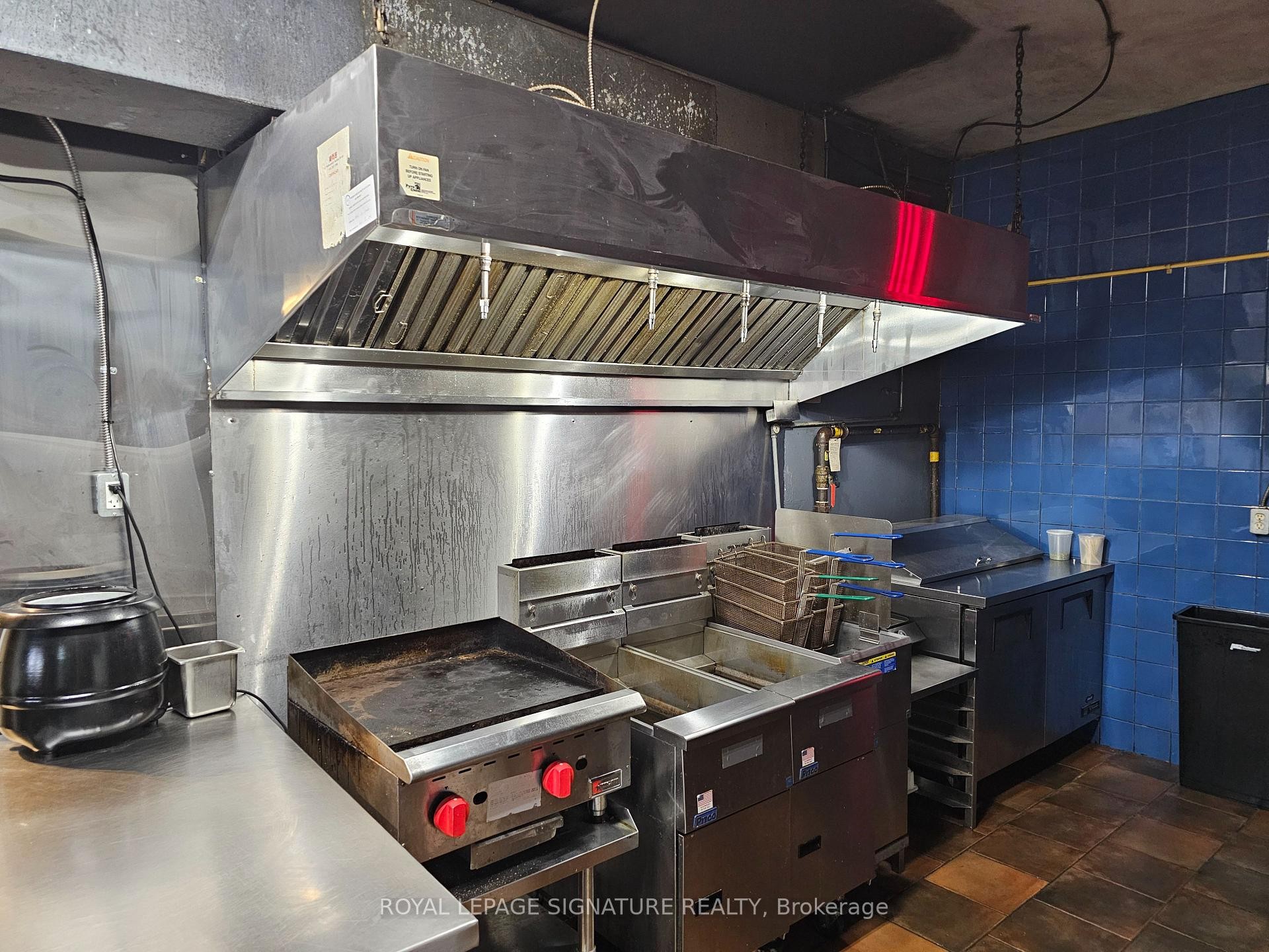 3747 Lake Shore Boulevard W, Toronto, ON