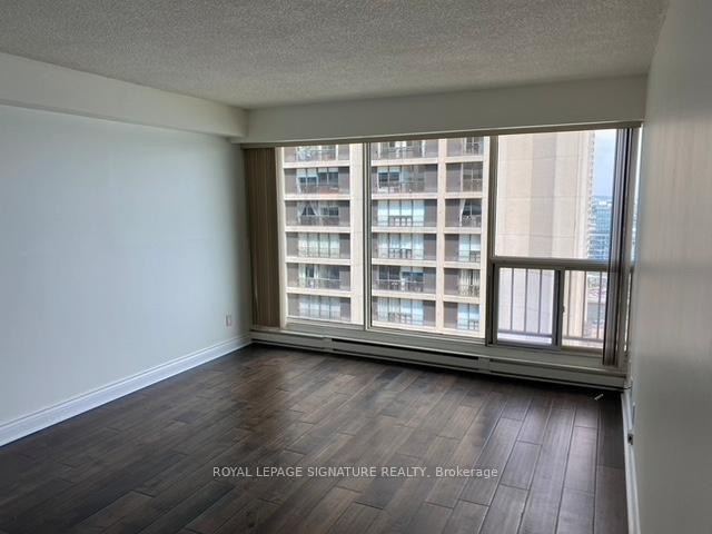 2102-65 Harbour Square, Toronto, ON - Indoor Photo Showing Other Room