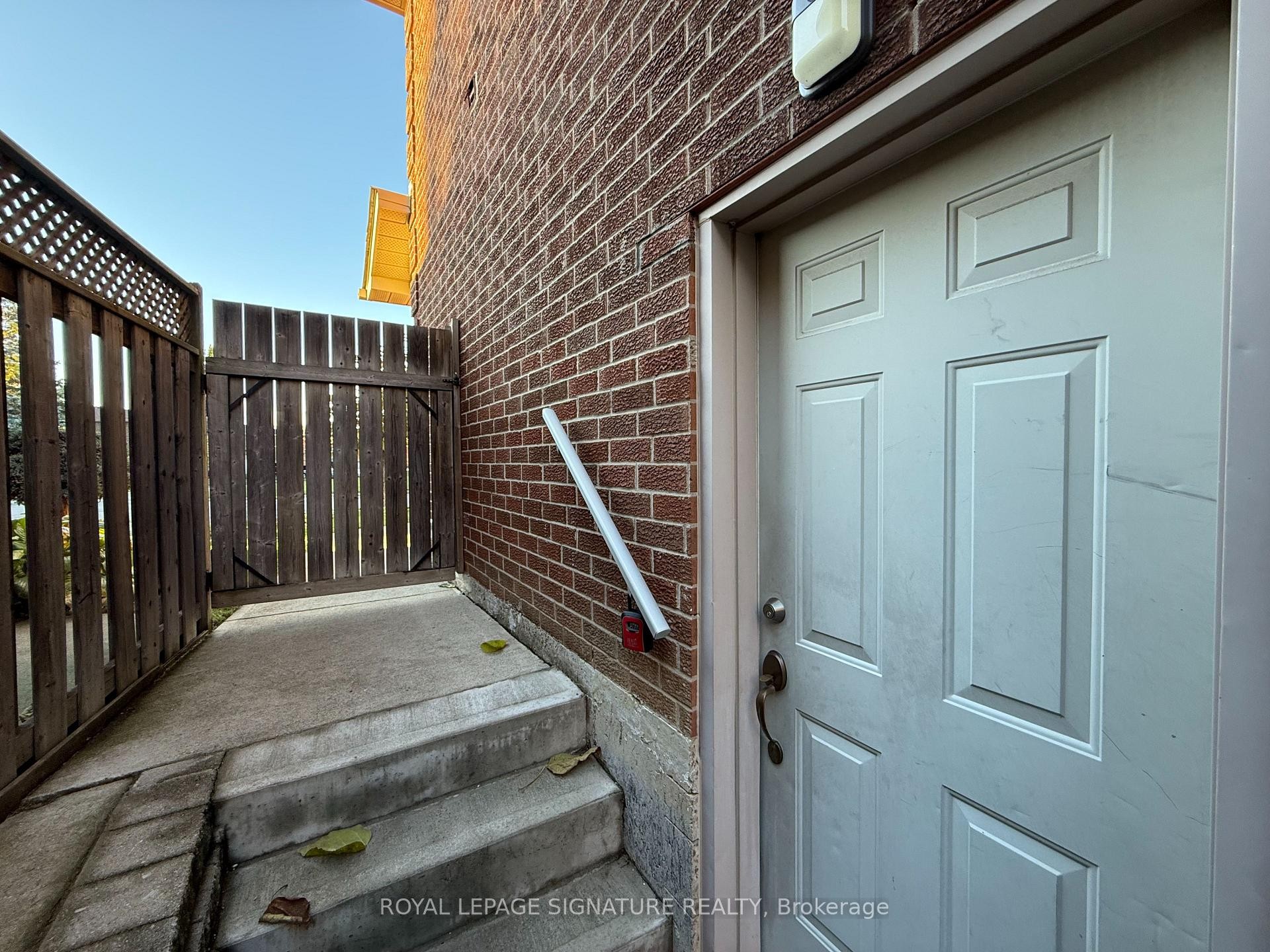 Bsmt-28 Huntley Court, Brampton, ON - Outdoor With Exterior