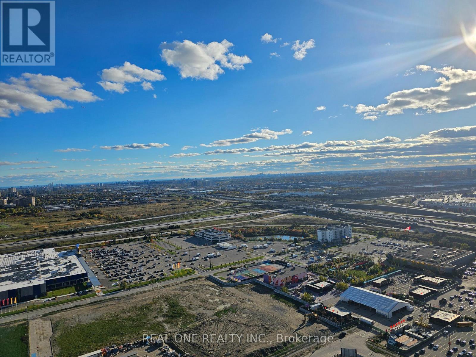 4215 - 28 Interchange Way, Vaughan, ON - Outdoor With View