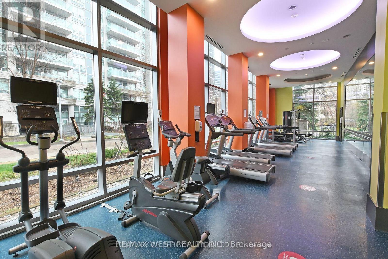 711 - 17 Anndale Drive, Toronto, ON - Indoor Photo Showing Gym Room
