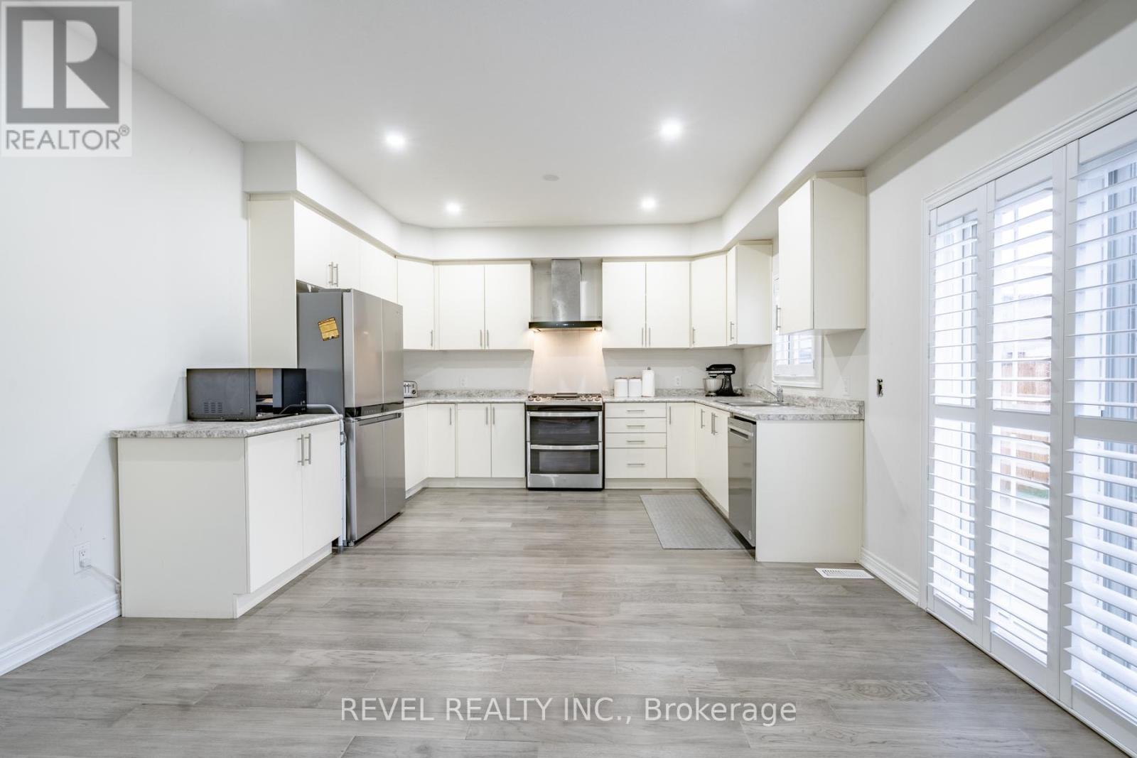 Kitchen - 32 Barker Parkway, Thorold, ON - Indoor Photo Showing Kitchen