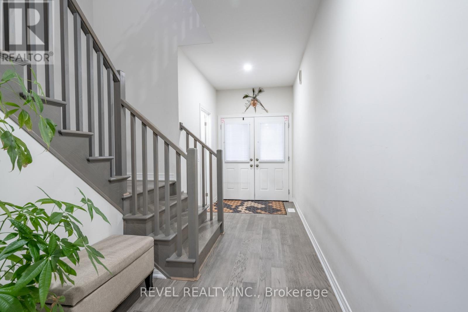 32 Barker Parkway, Thorold, ON - Indoor Photo Showing Other Room