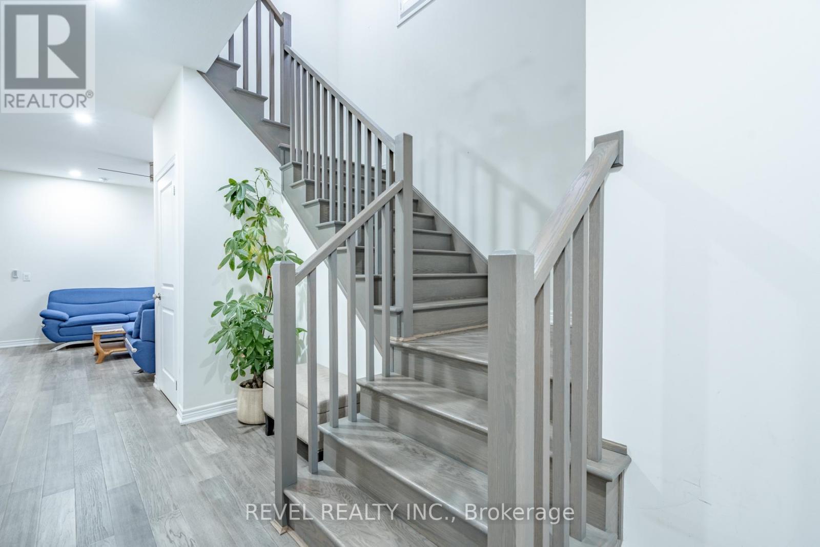 32 Barker Parkway, Thorold, ON - Indoor Photo Showing Other Room