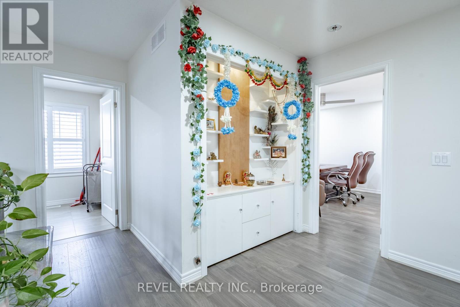 32 Barker Parkway, Thorold, ON - Indoor