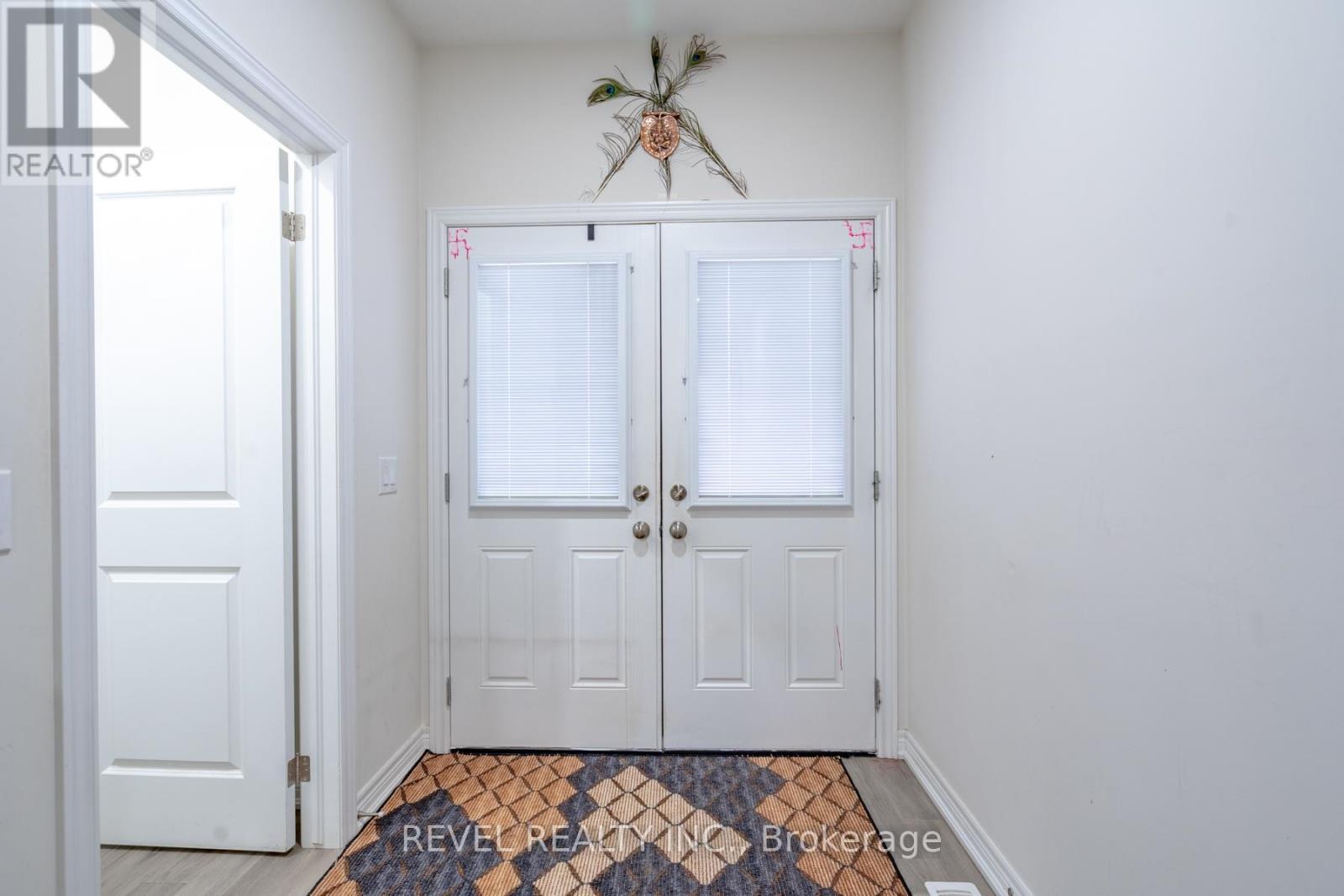 Foyer - 32 Barker Parkway, Thorold, ON - Indoor Photo Showing Other Room