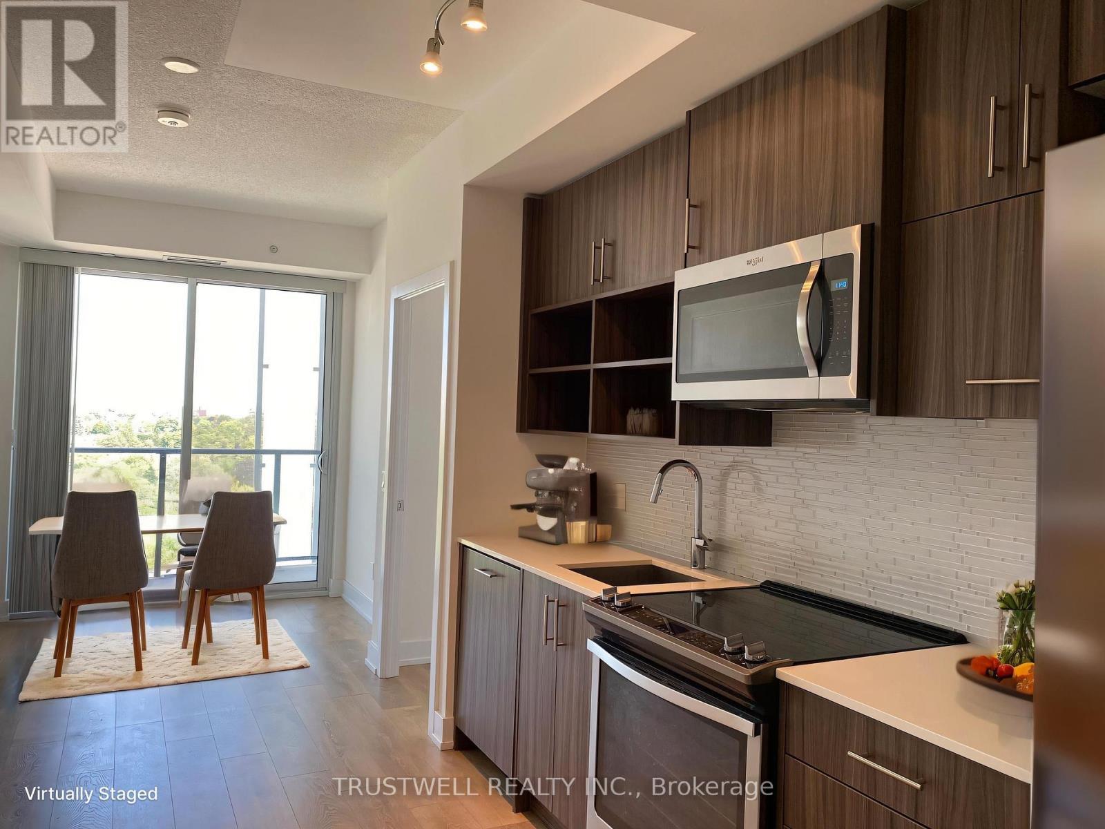 906 - 128 Fairview Mall Drive, Toronto, ON - Indoor Photo Showing Kitchen