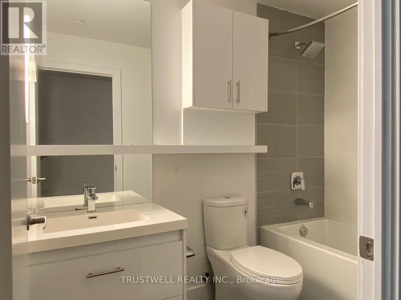 906 - 128 Fairview Mall Drive, Toronto, ON - Indoor Photo Showing Bathroom