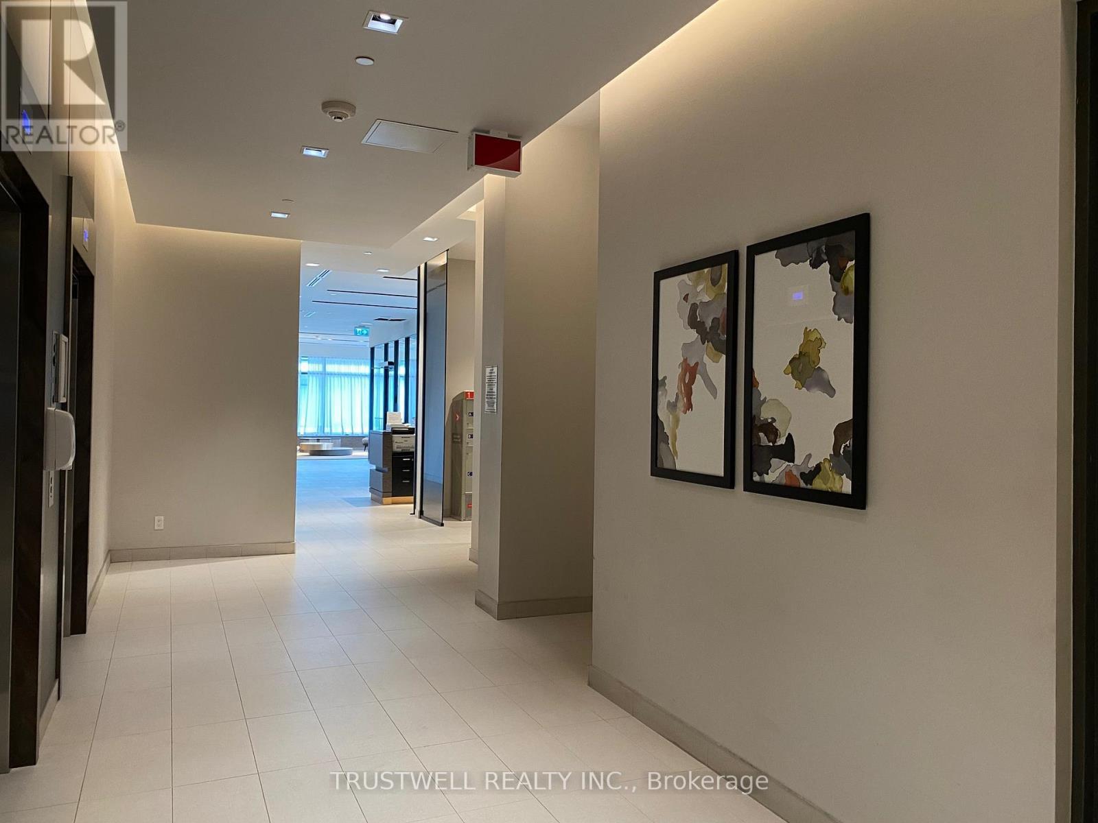 906 - 128 Fairview Mall Drive, Toronto, ON - Indoor Photo Showing Other Room