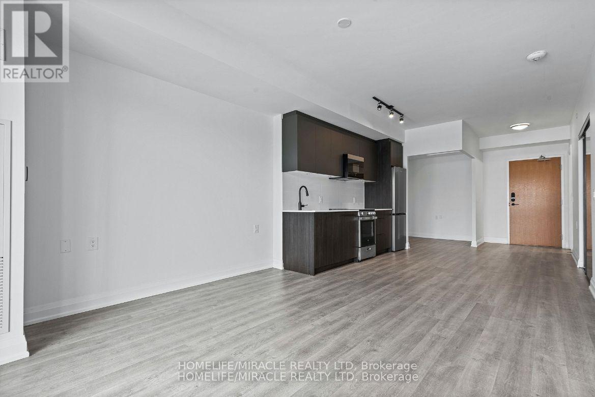 601 - 2369 Danforth Avenue, Toronto, ON - Indoor Photo Showing Kitchen