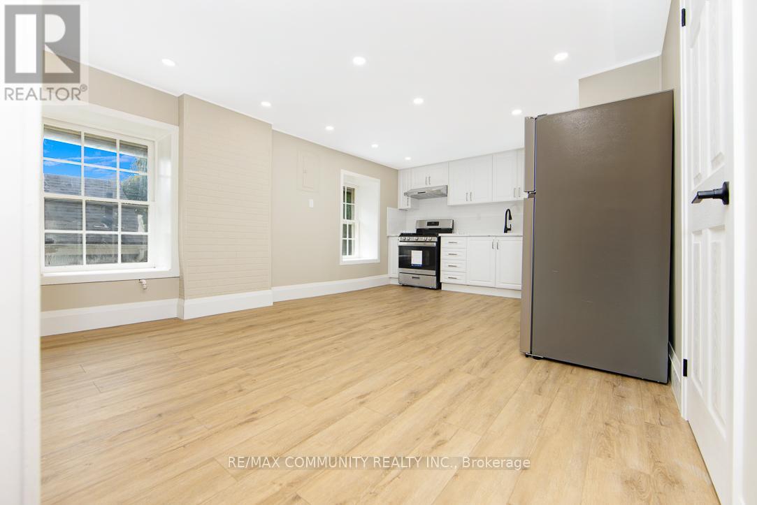 2 - 1130 King Street E, Cambridge, ON - Indoor