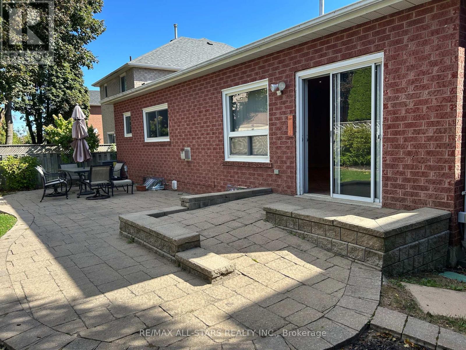 171 Shaftsbury Avenue, Richmond Hill, ON - Outdoor With Exterior