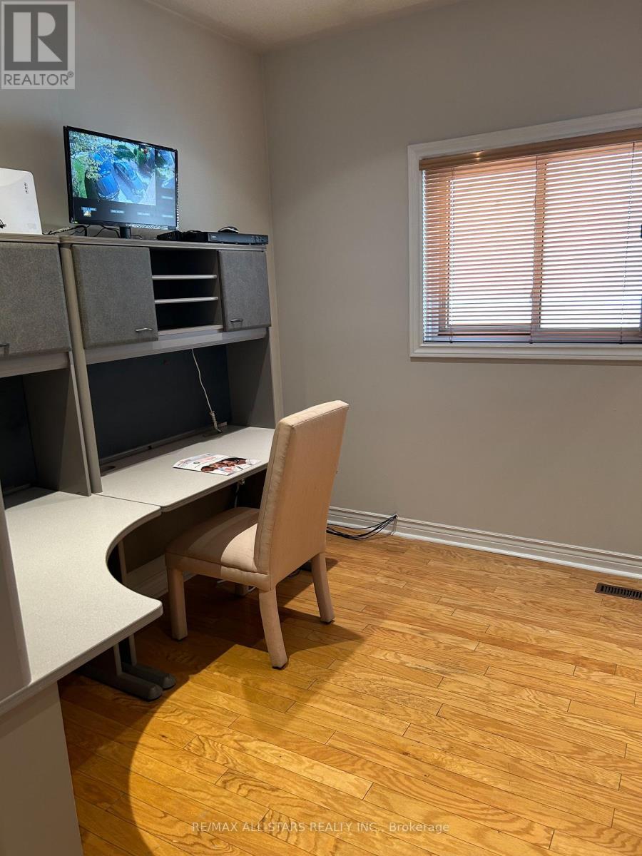 171 Shaftsbury Avenue, Richmond Hill, ON - Indoor Photo Showing Office