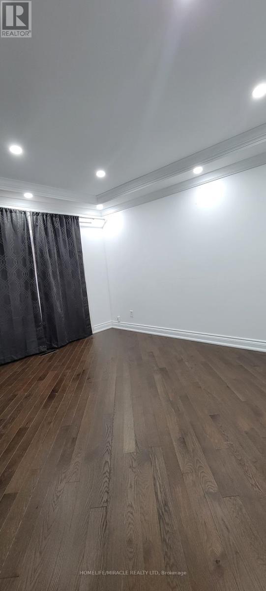 73 Dumfries Avenue, Brampton, ON - Indoor