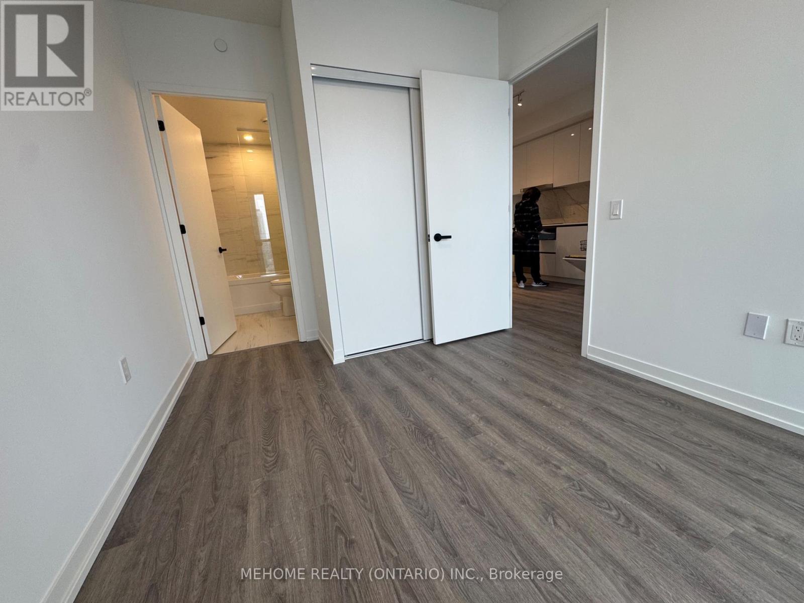 1207 - 8 Interchange Way, Vaughan, ON - Indoor Photo Showing Other Room