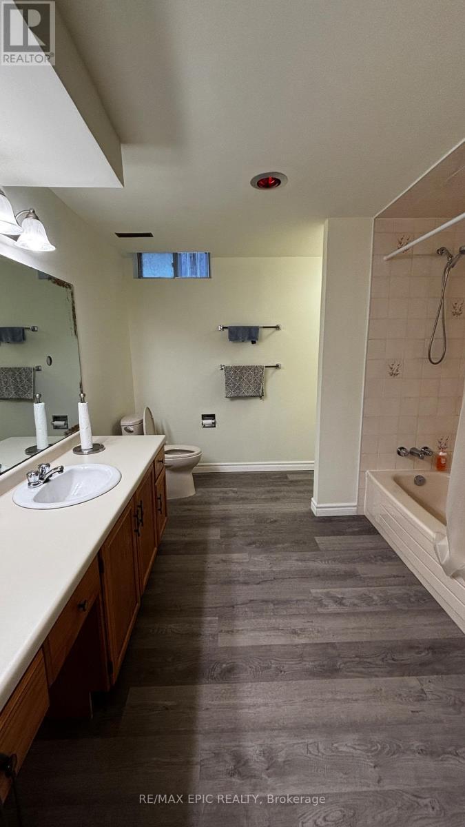 Lower - 24 Cairns Drive, Markham, ON - Indoor Photo Showing Bathroom