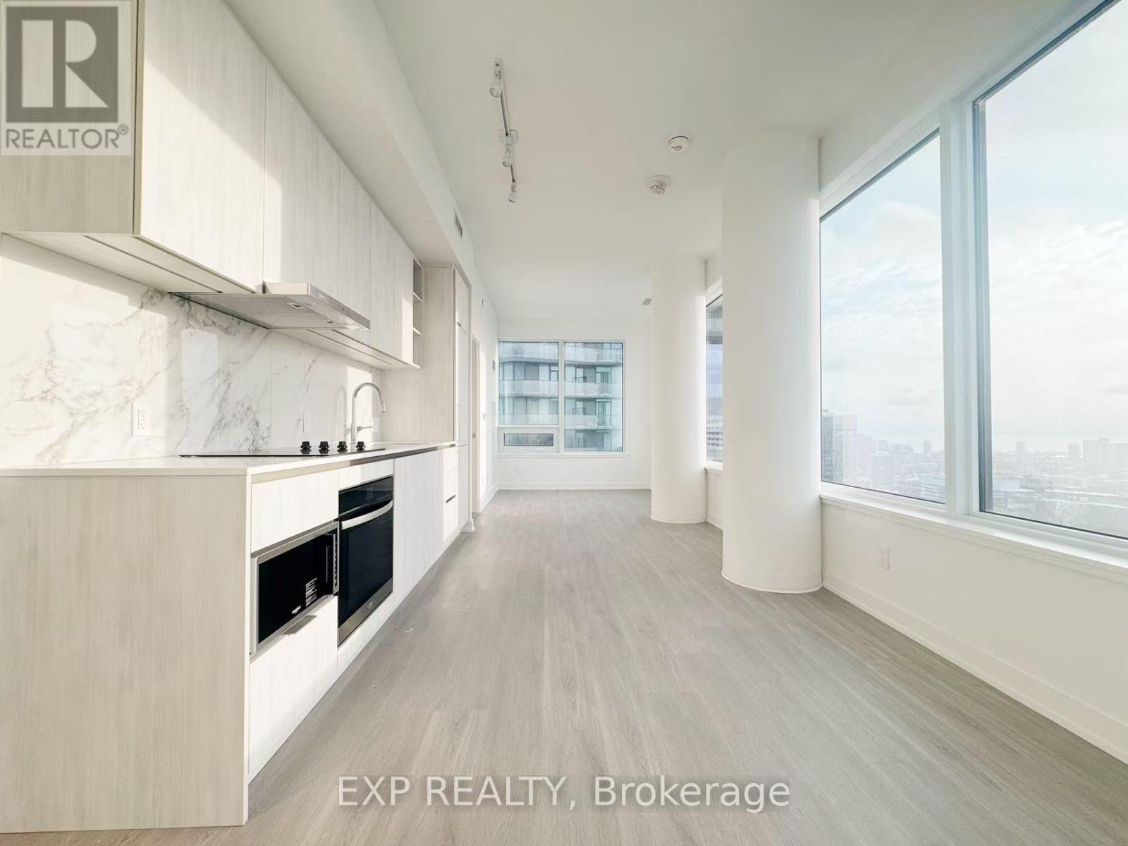 5811 - 8 Wellesley Street W, Toronto, ON - Indoor