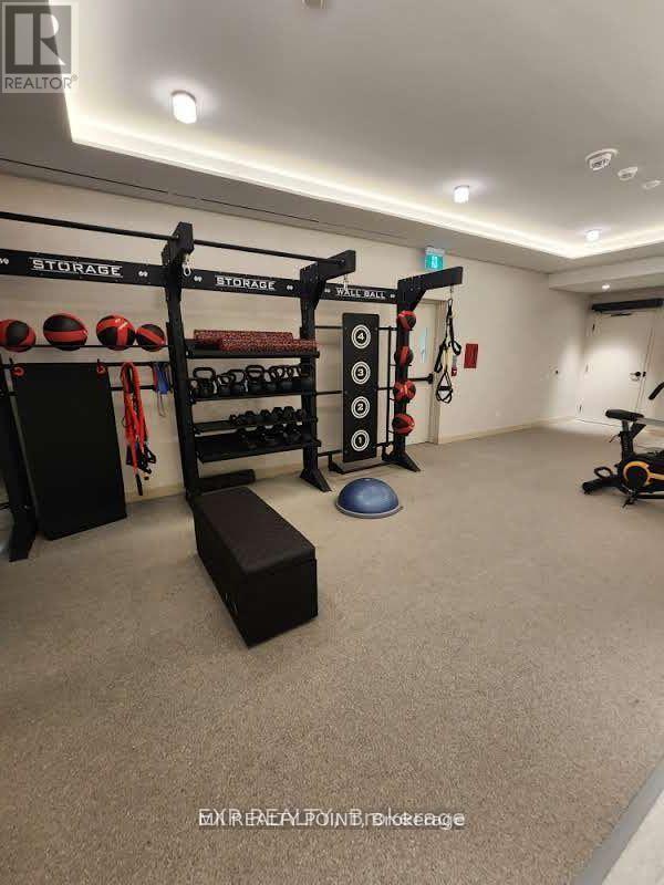 5811 - 8 Wellesley Street W, Toronto, ON - Indoor