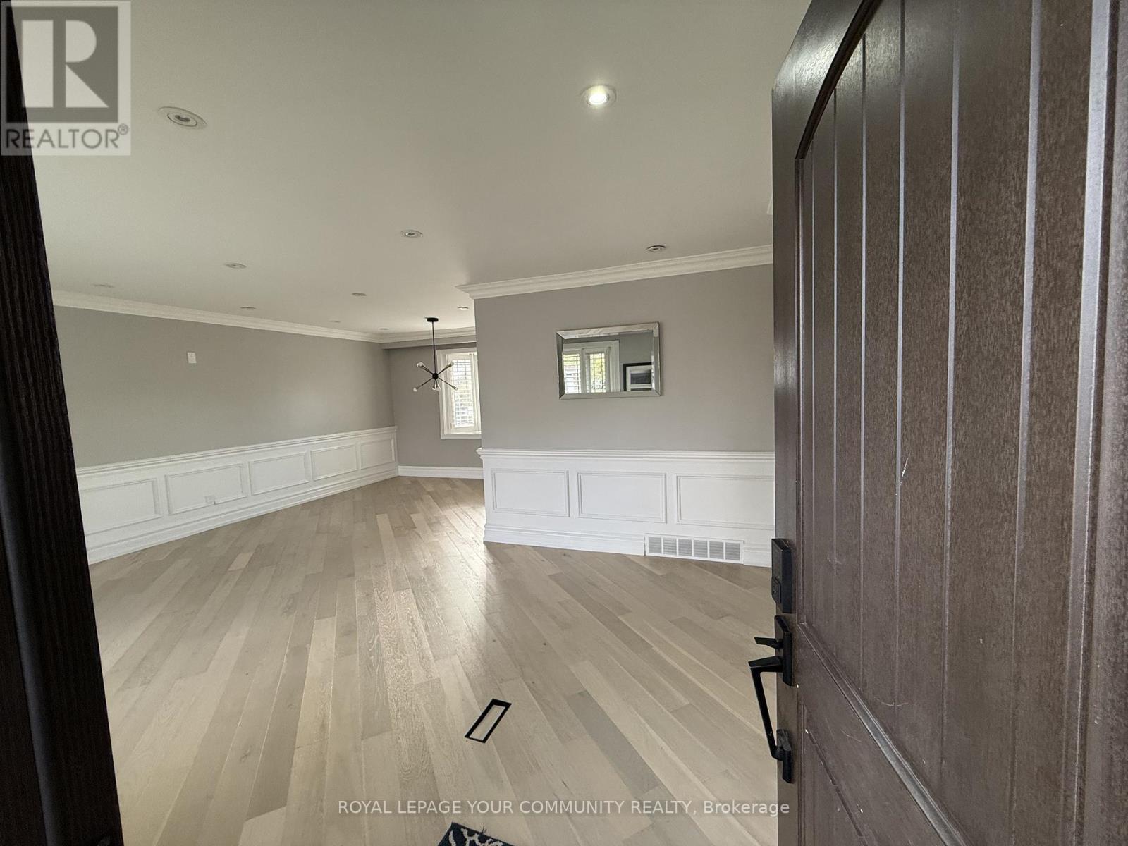 2 Mackinac Crescent, Toronto, ON - Indoor Photo Showing Other Room