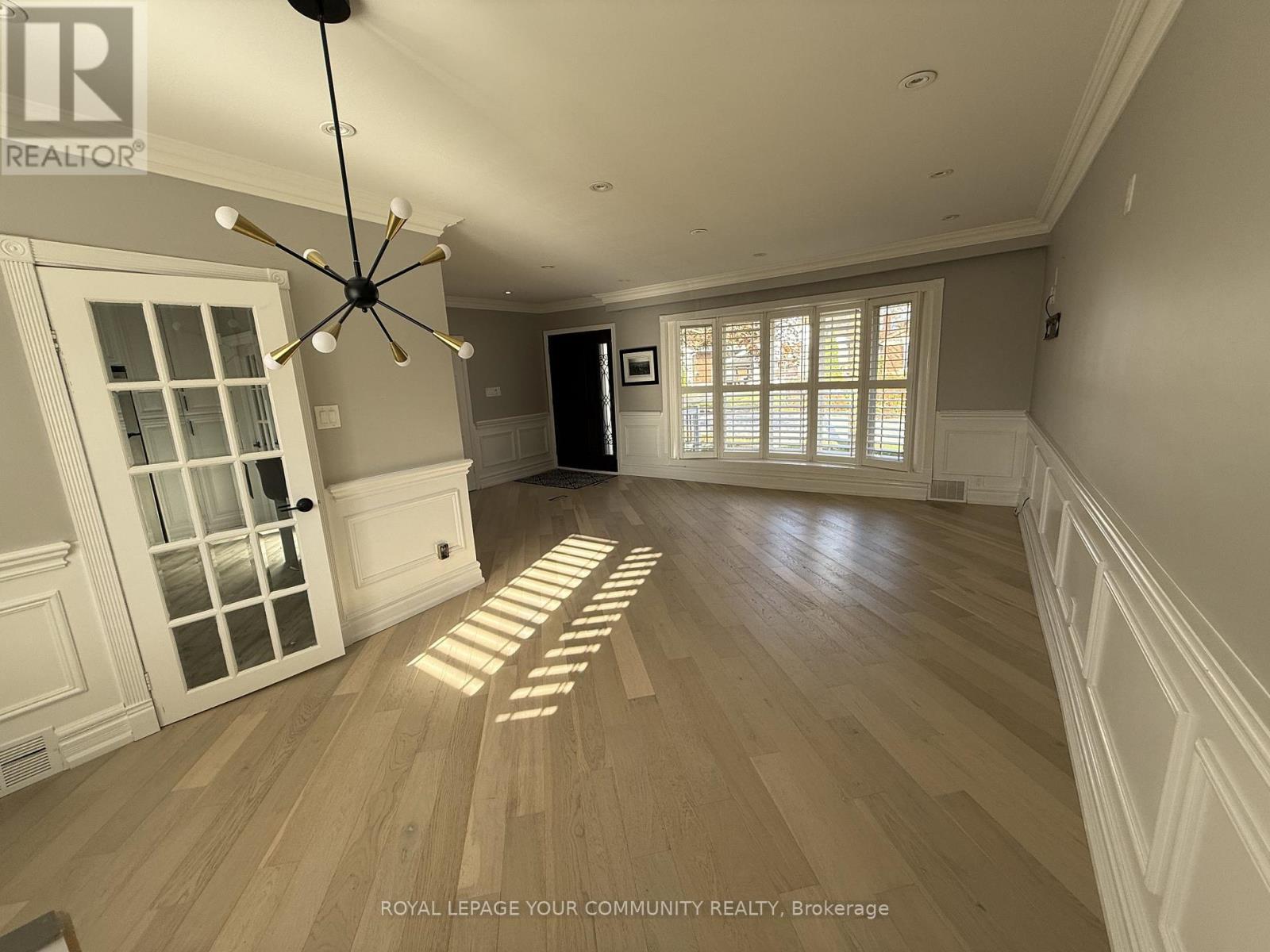 2 Mackinac Crescent, Toronto, ON - Indoor Photo Showing Other Room