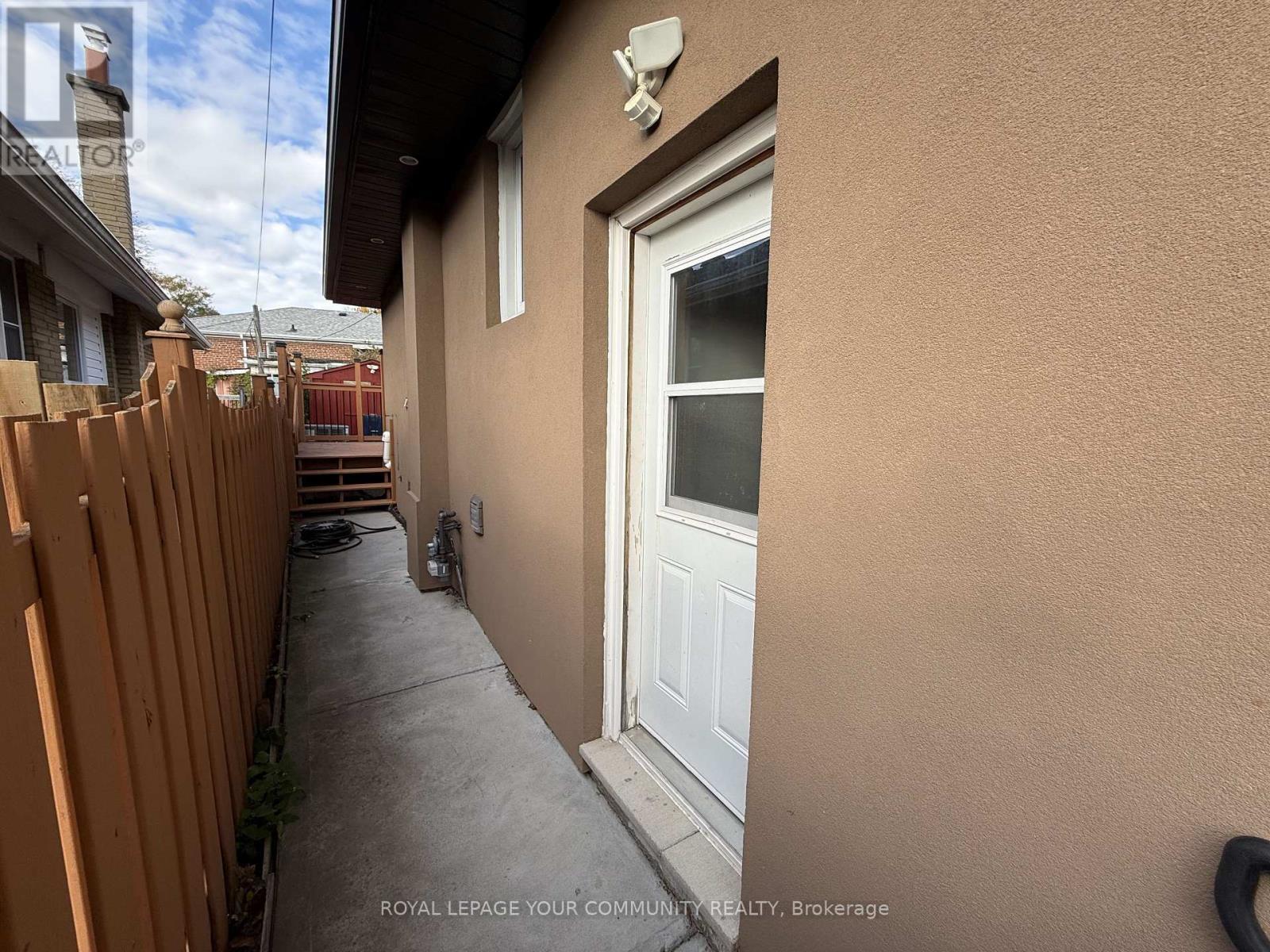 2 Mackinac Crescent, Toronto, ON - Outdoor With Exterior