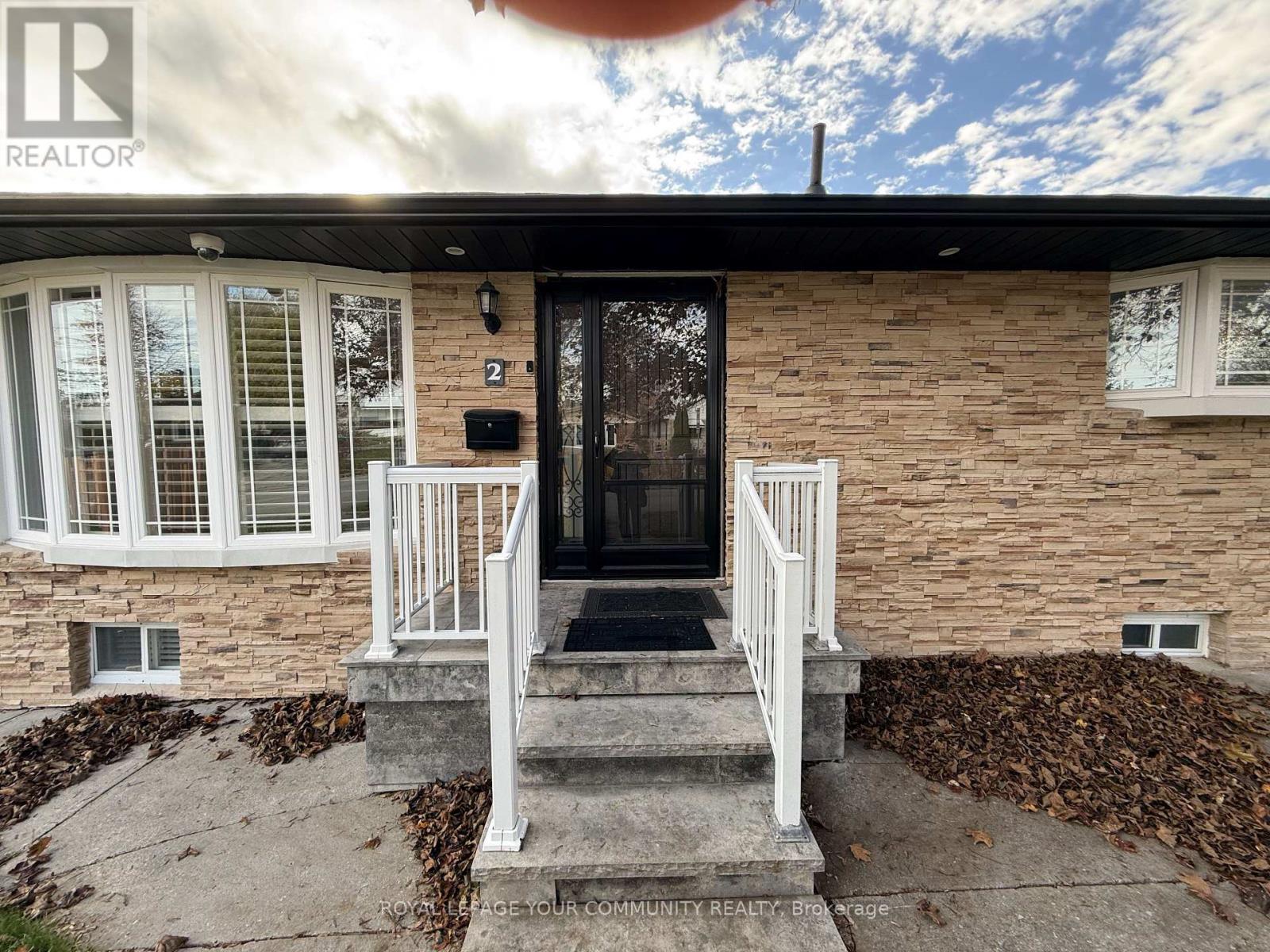 2 Mackinac Crescent, Toronto, ON - Outdoor