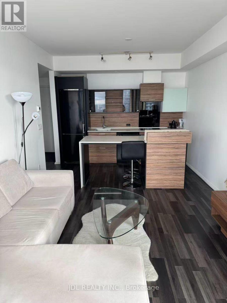 2905 - 75 St Nicholas Street, Toronto, ON - Indoor Photo Showing Kitchen