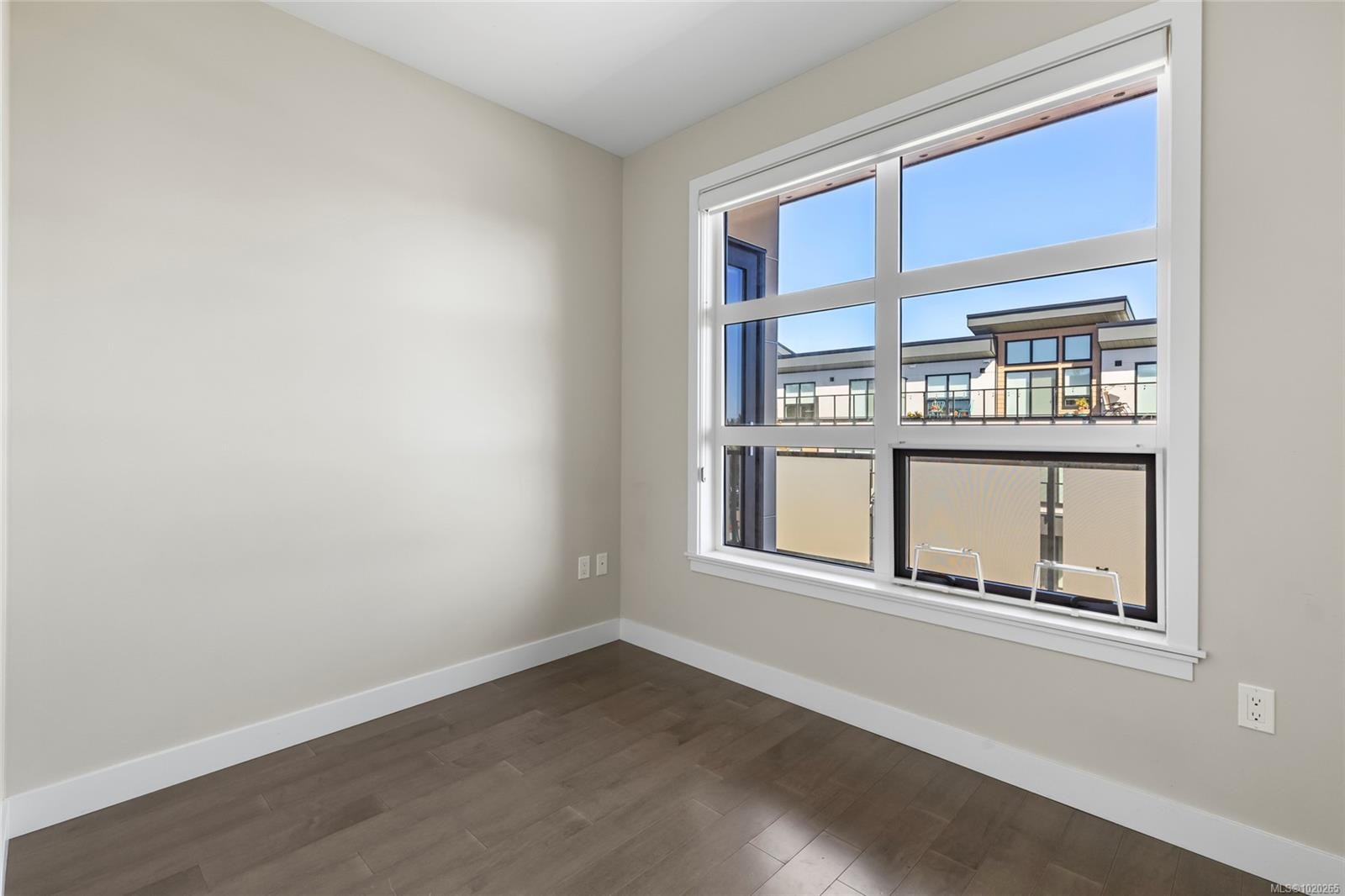 413-4000 Shelbourne St, Saanich, BC - Indoor Photo Showing Other Room