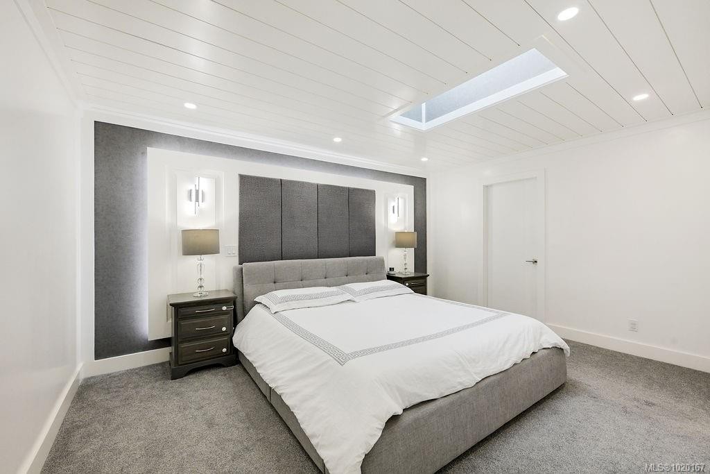 2710 Victor St, Victoria, BC