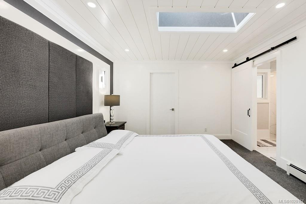 2710 Victor St, Victoria, BC