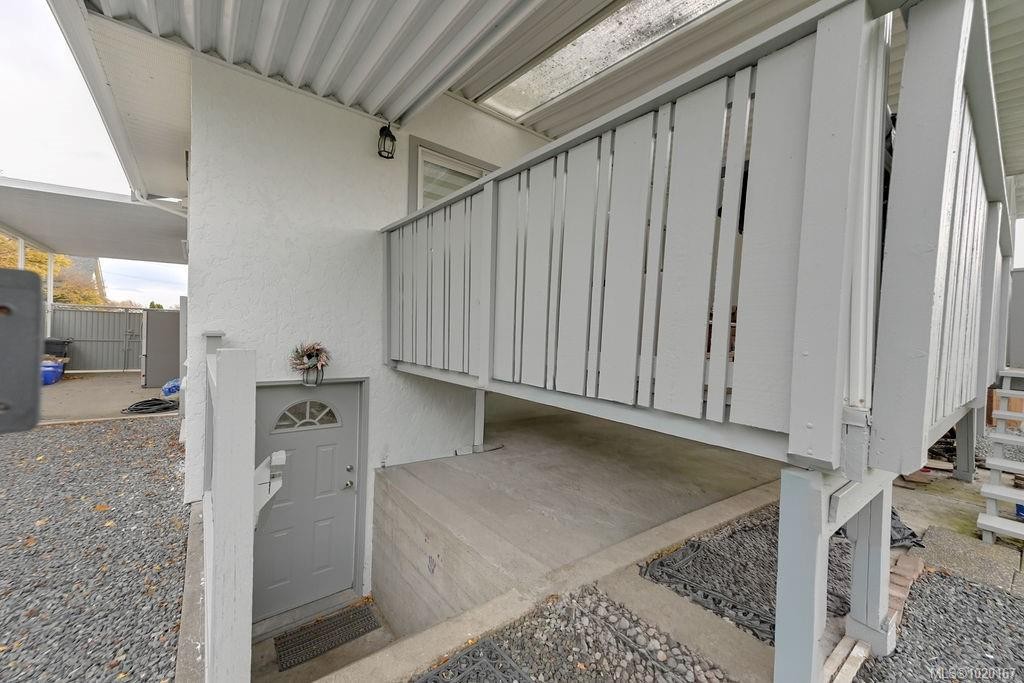 2710 Victor St, Victoria, BC