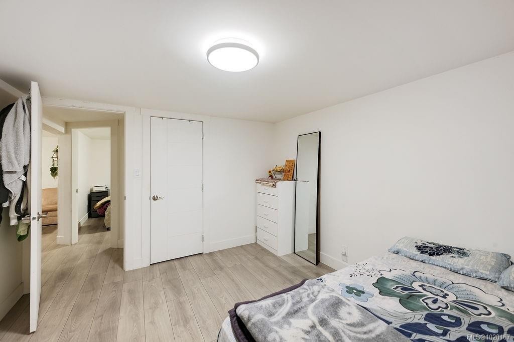 2710 Victor St, Victoria, BC