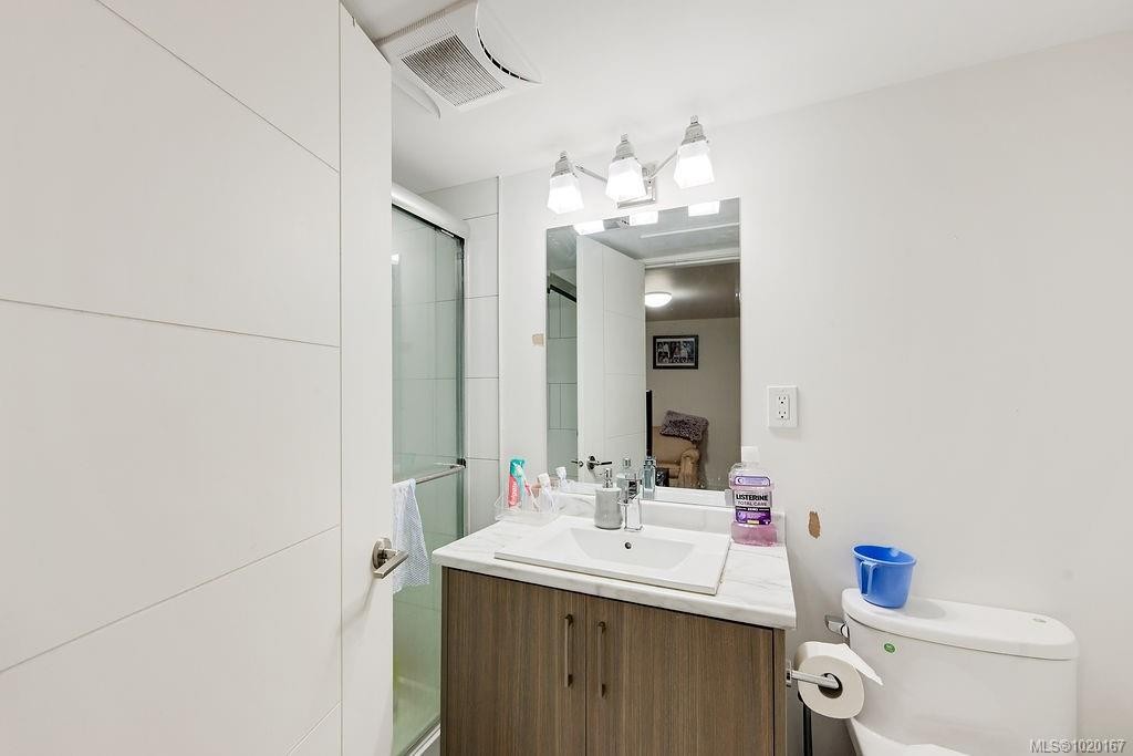 2710 Victor St, Victoria, BC