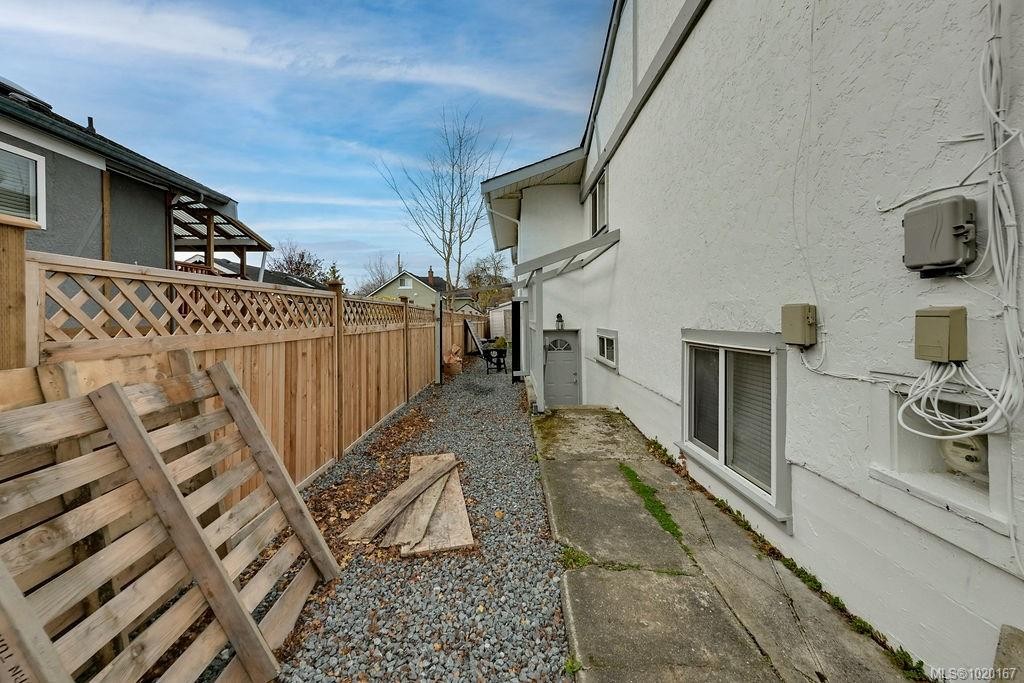 2710 Victor St, Victoria, BC