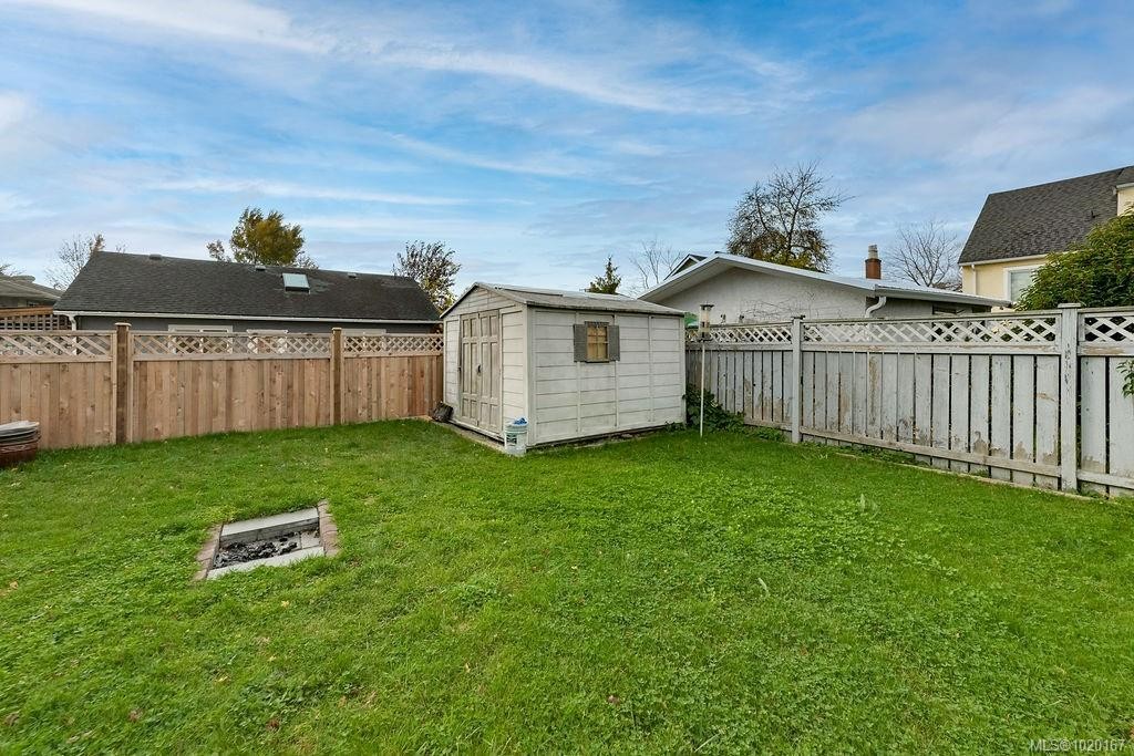 2710 Victor St, Victoria, BC