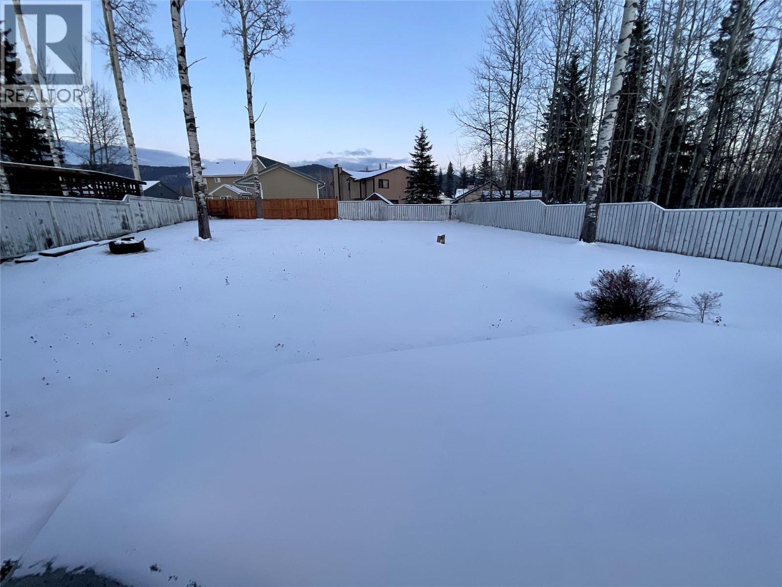 12 Collier Place, Tumbler Ridge, BC - Outdoor