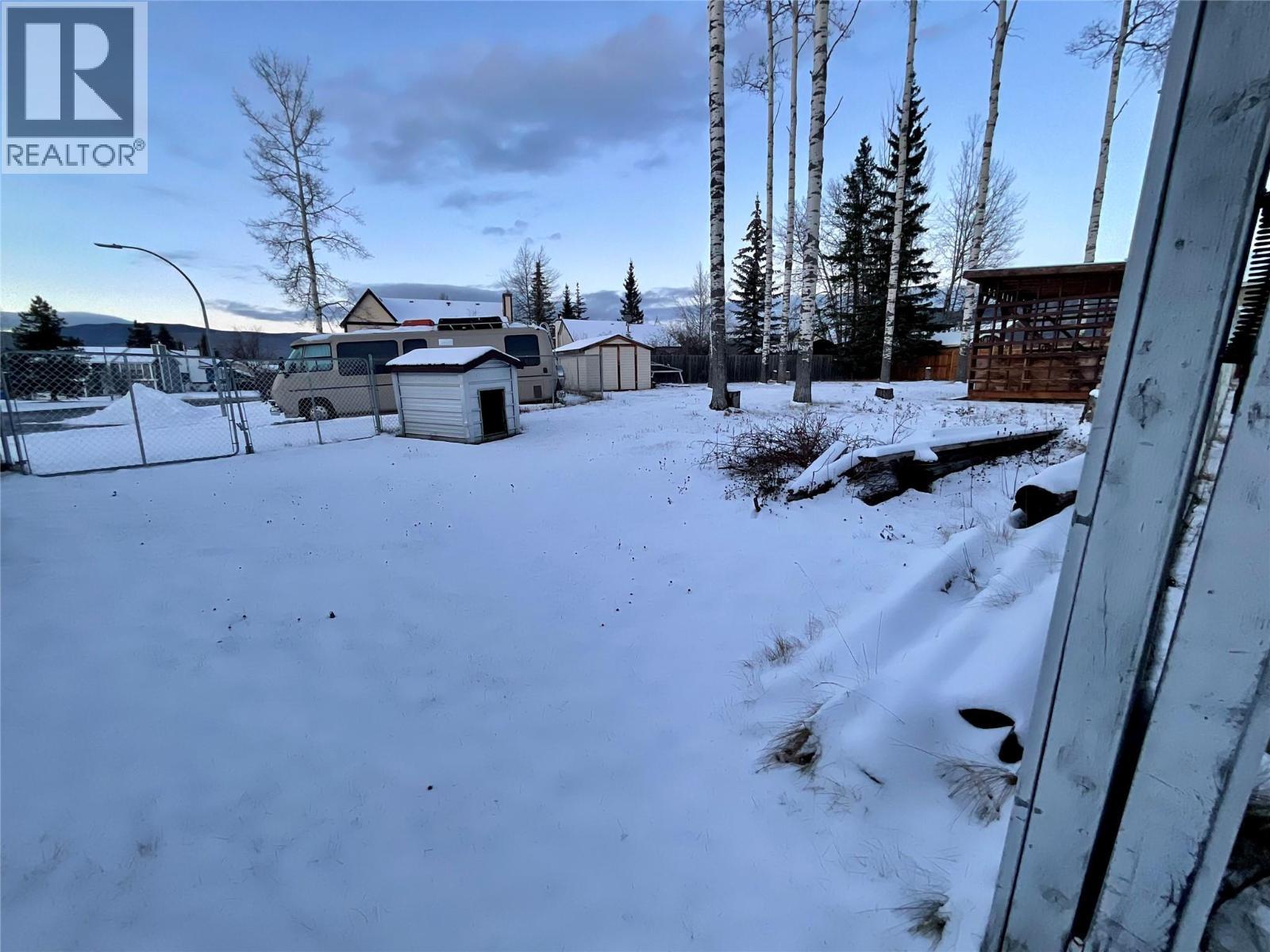 12 Collier Place, Tumbler Ridge, BC - Outdoor