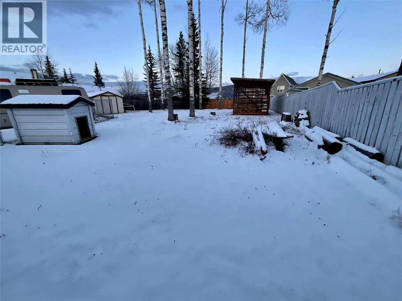 12 Collier Place, Tumbler Ridge, BC - Outdoor