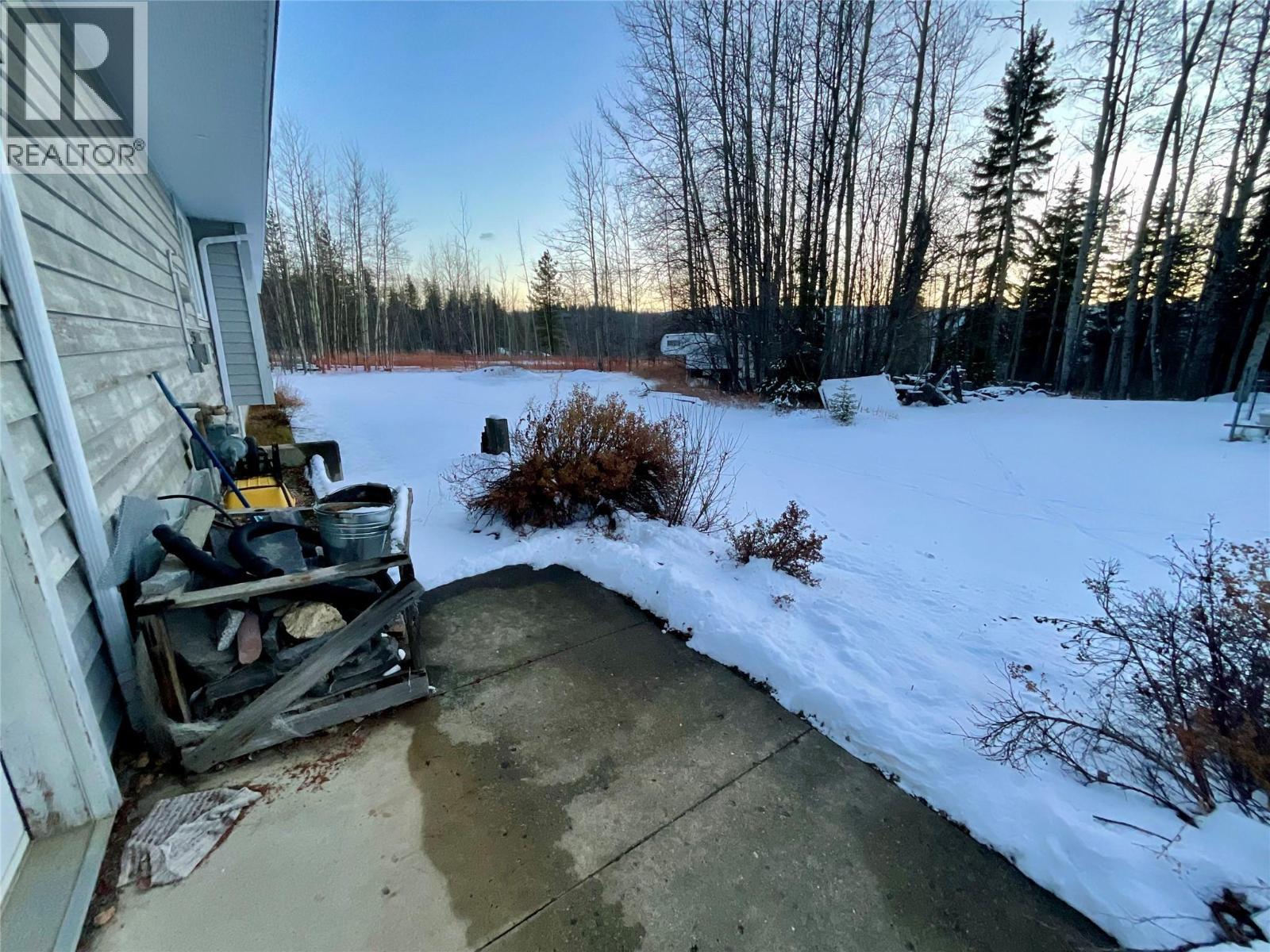 12 Collier Place, Tumbler Ridge, BC - Outdoor