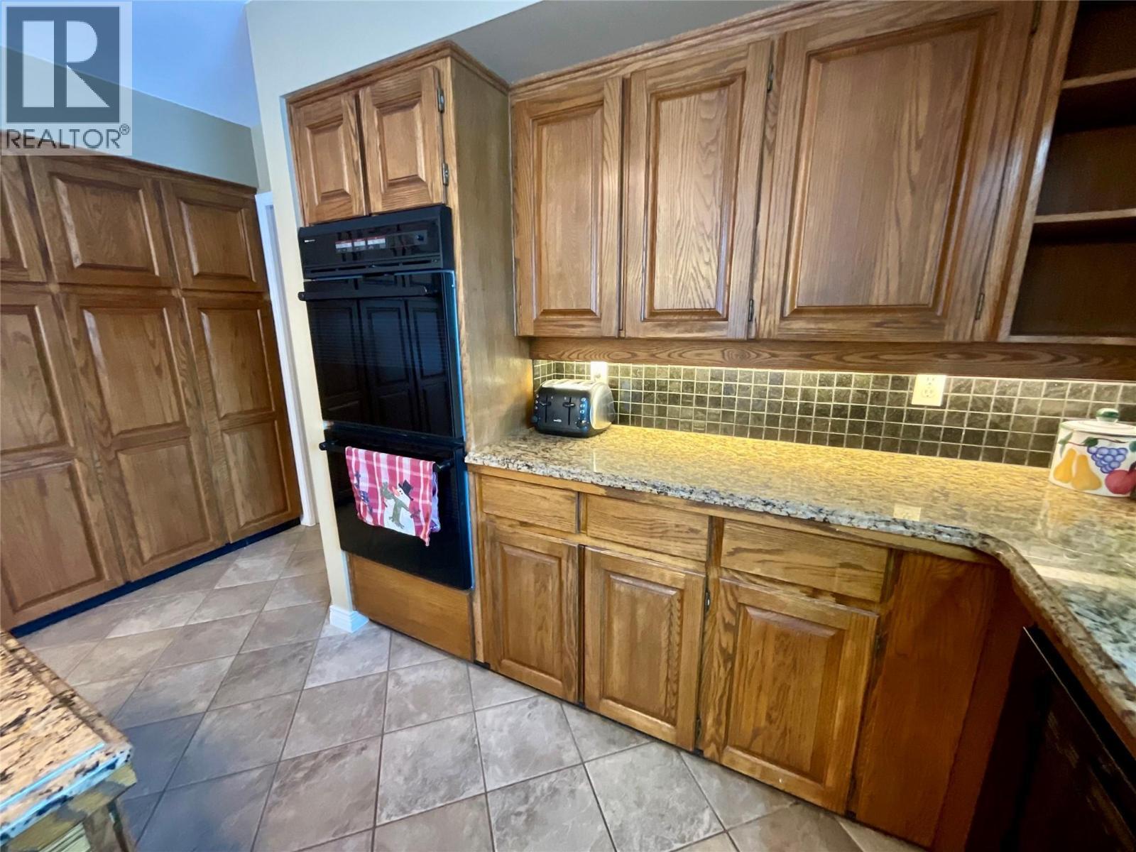 12 Collier Place, Tumbler Ridge, BC - Indoor Photo Showing Kitchen
