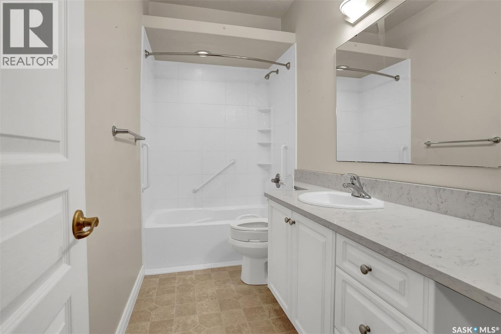 21 Woods Crescent, Edenwold Rm No.158, SK - Indoor Photo Showing Bathroom