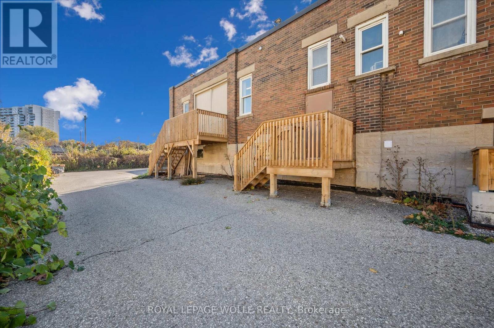 325 Breithaupt Street, Kitchener (Side) - 325 Breithaupt Street, Waterloo, ON