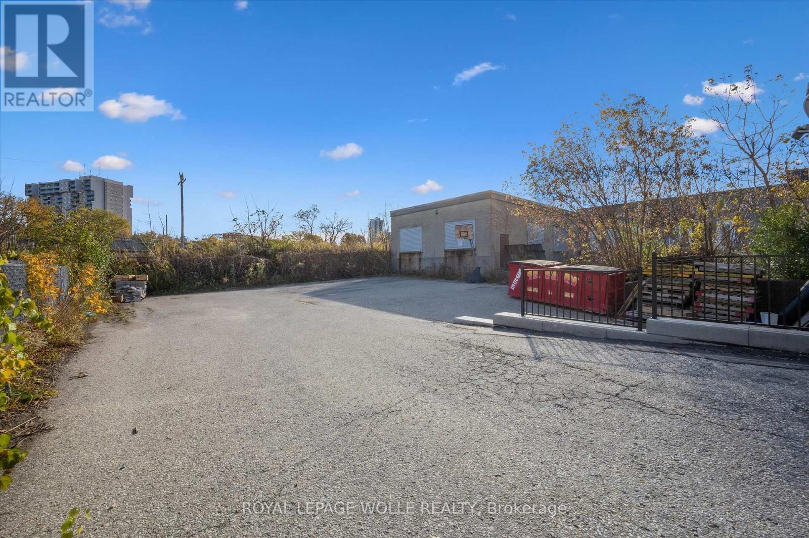 325 Breithaupt Street, Kitchener (Back) - 325 Breithaupt Street, Waterloo, ON