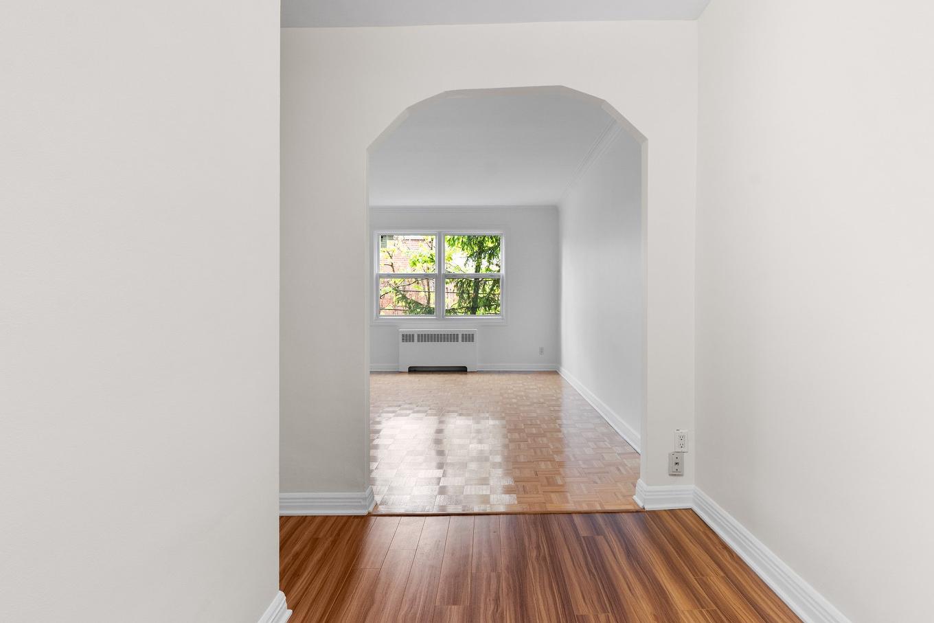 Hall - 6-3145 Av. Linton, Montréal (Côte-Des-Neiges/Notre-Dame-De-Grâce), QC - Indoor Photo Showing Other Room