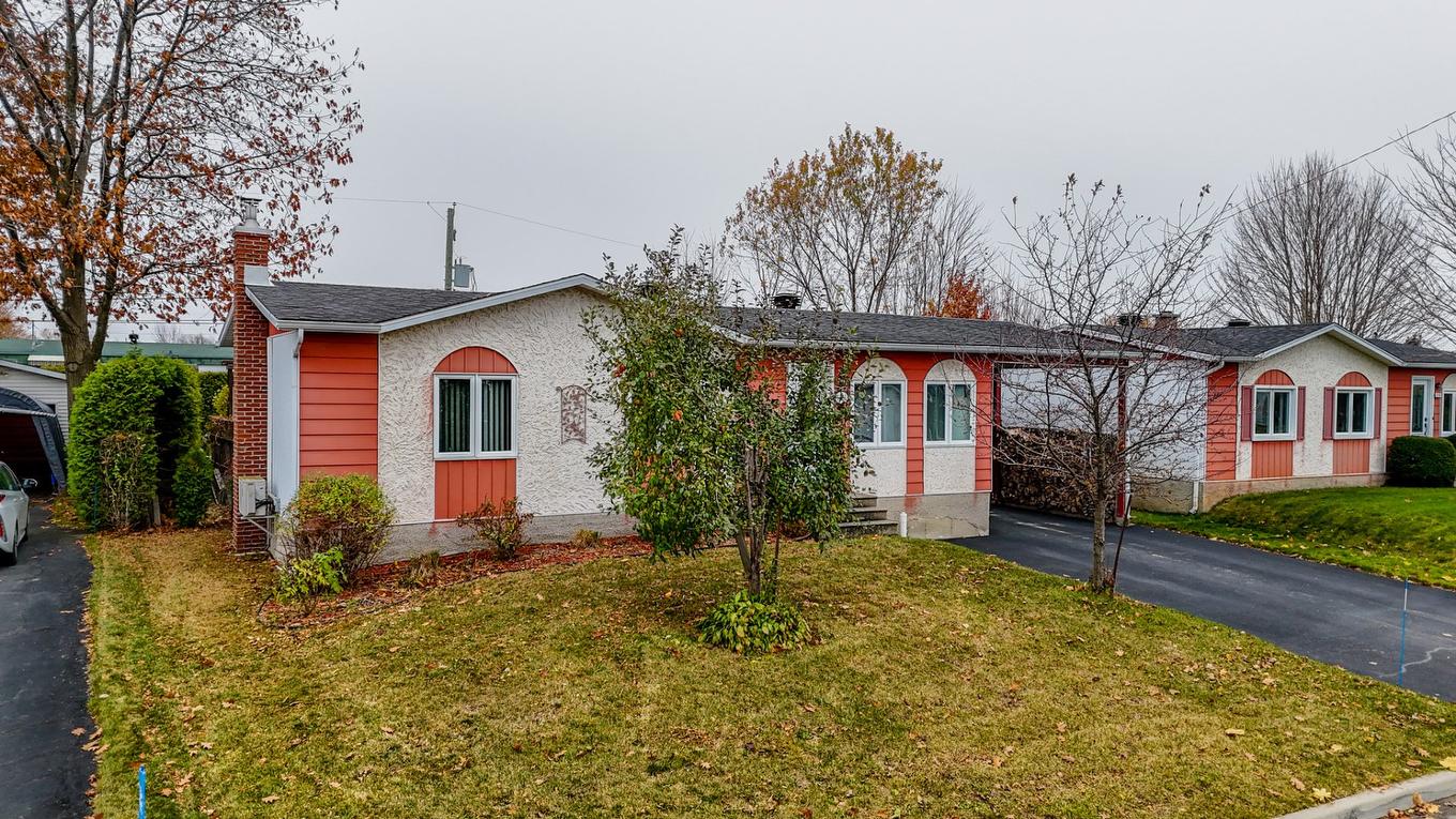 Extérieur - 2125 Rue St-Denis, Drummondville, QC - Outdoor With Facade