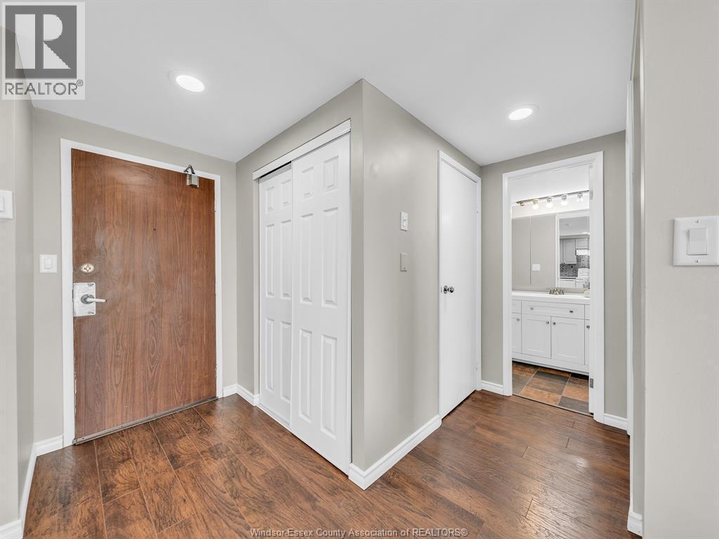 3936 Wyandotte East Unit# 906, Windsor, ON - Indoor Photo Showing Other Room