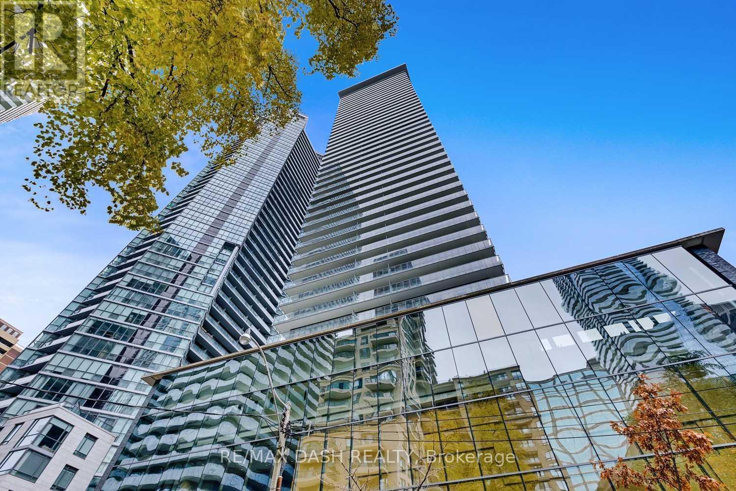 2709 - 33 Charles Street E, Toronto, ON - Outdoor